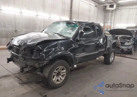 2000 Toyota Tundra Ltd V8 z USA, uszkodzony, nr VIN 5TBBT4817YS046995